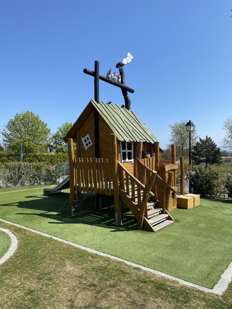 ACE29D54 CF33 4BF1 A895 C65DC3E6DC92 768x1024